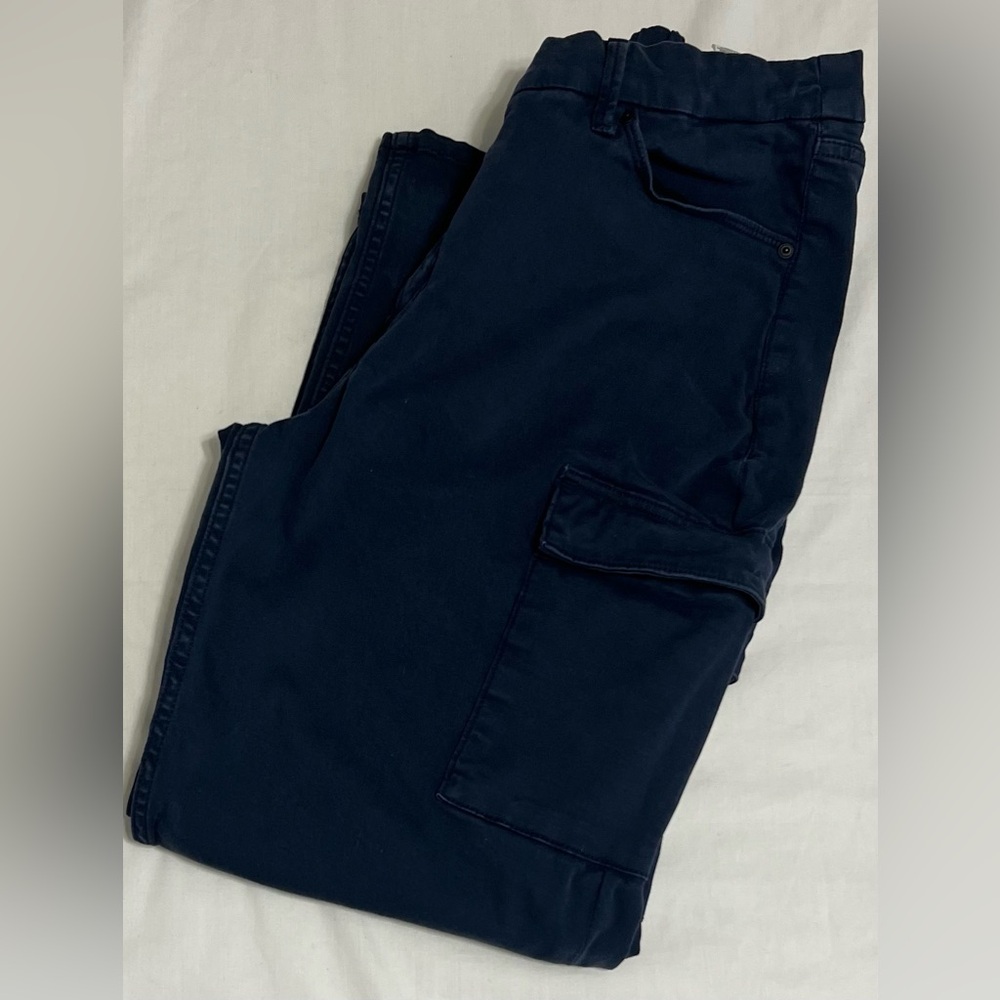 Good American “Good Army Cuffed” Cargo Jeans in Blue Rinse (Size 14/32)